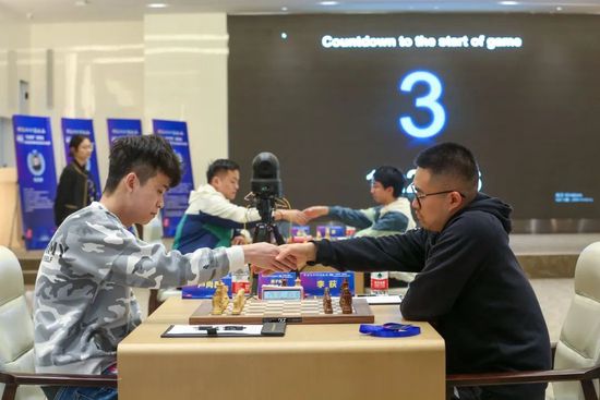 欧美第一页在线